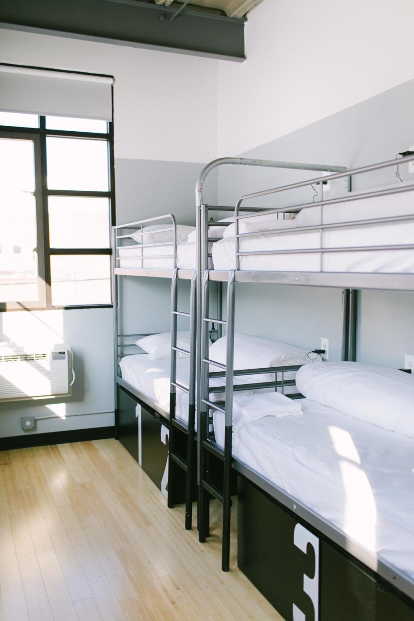 Bed 4-Bed Female Dormitory Room Private Bathroom