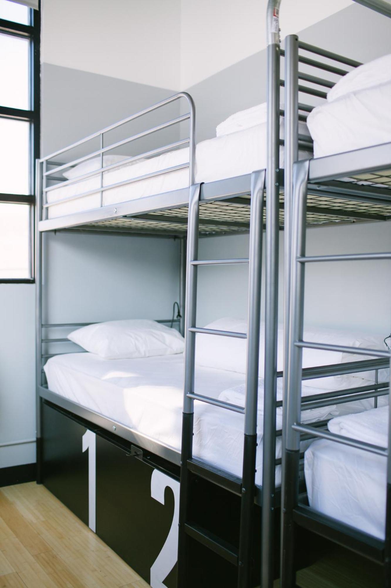 Bed 4-Bed Female Dormitory Room Private Bathroom